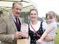 Boycie in the park