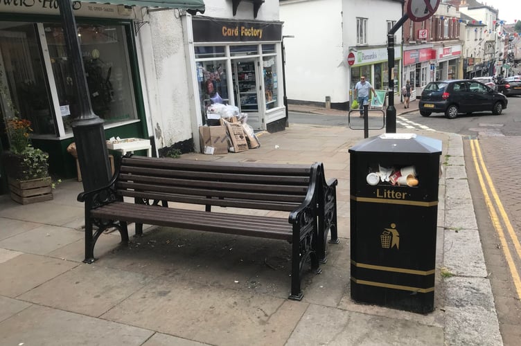 Overflowing bin, Ross-on-Wye