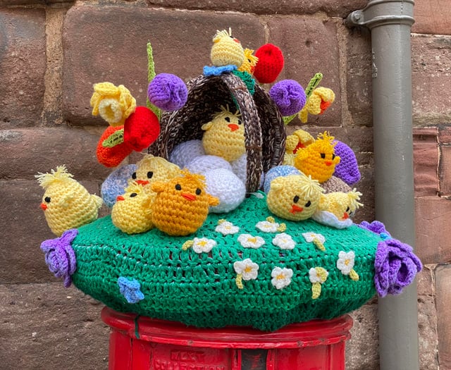 Easter knit-pics: tip top toppers