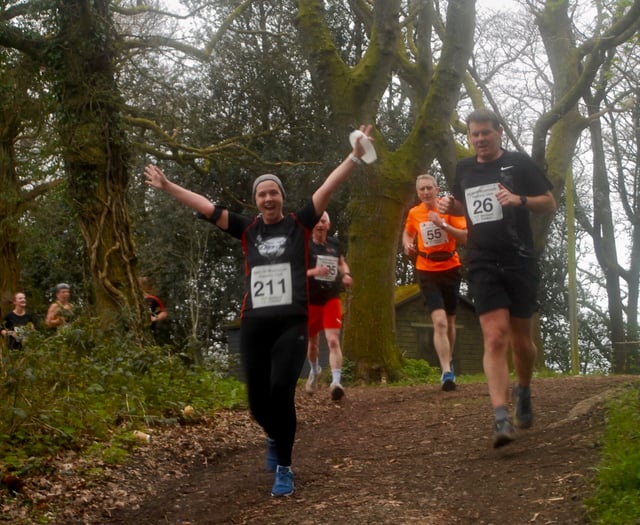 Runners reach for skies in annual hill race
