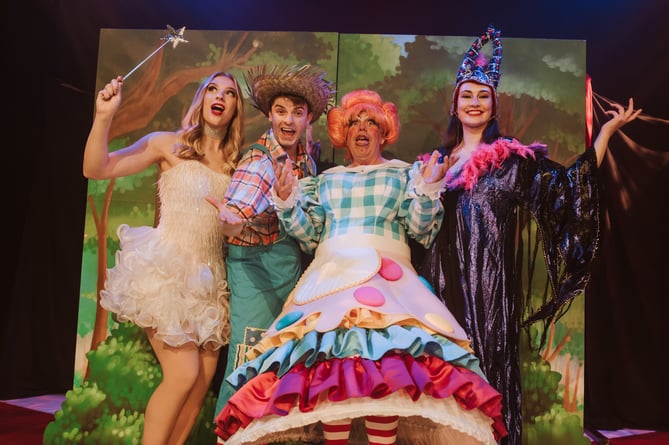 Panto cast